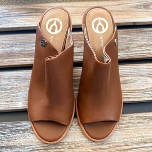 Stylish Brown Leather Mules